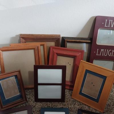 GOOD VARIETY OF PICTURE FRAMES