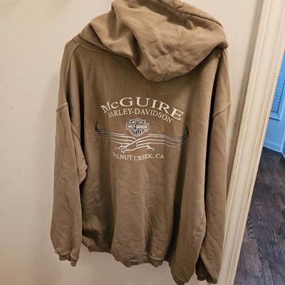 Harley Davidson Hoodie, Golf Shirt and Jackets Size M (FC-DW)