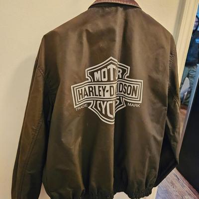 Harley Davidson Hoodie, Golf Shirt and Jackets Size M (FC-DW)