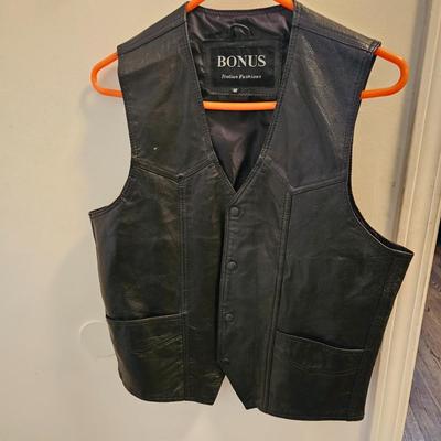 Pair of Leather Vests (FC-DW)
