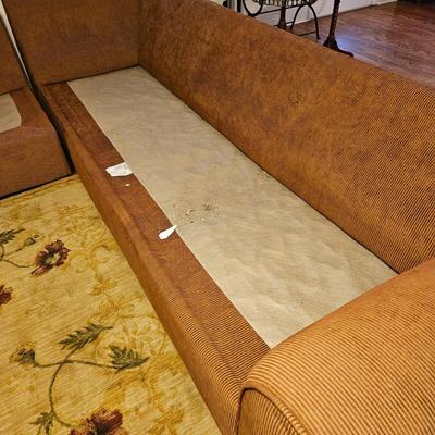 Large Sectional Sofa and Accent Pillows (LR-DW)