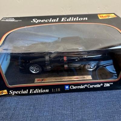 Lot 704 Maisto 1:18 scale Die Cast Metal Car