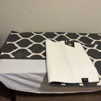 Bath Mats, Towels & Accent Rugs (PS-MG)