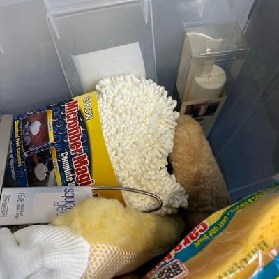 Lot 710 car wash gear and storage tub