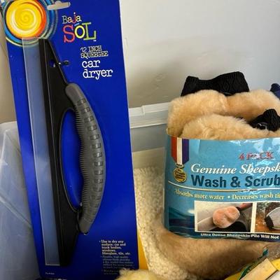 Lot 710 car wash gear and storage tub