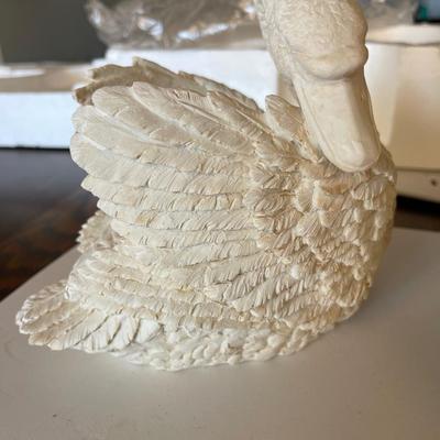 Two Swan Resin Planters - NEW