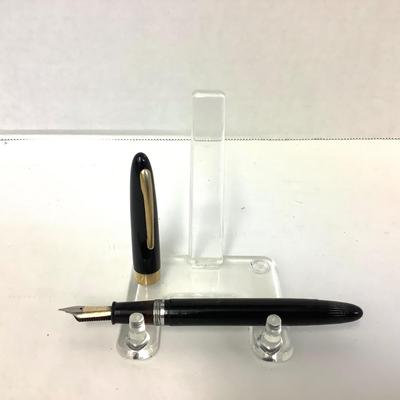 1104 Sheaffer Fountain Pen with Ink Refills