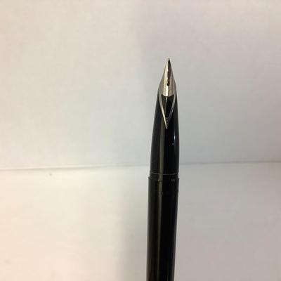 1105 Vintage Sheaffer White Dot Desk Top Fountain Pen