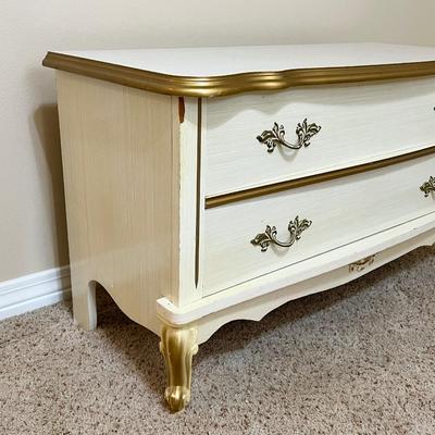 French Provincial Hope Chest ~ *Read Details