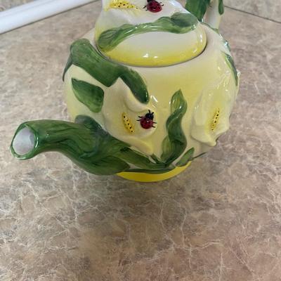 Adorable Vintage Formalities Lilies and Ladybugs Teapot