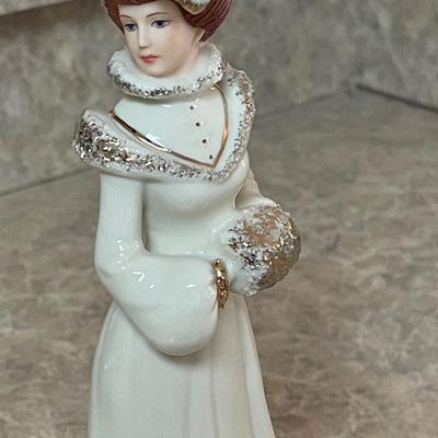 Lenox "Shopping on 5th Avenue" Victorian Ladies of Fashion Figurine