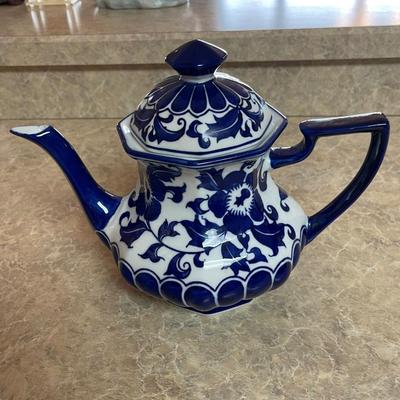 Nice Blue and White Vintage Teapot