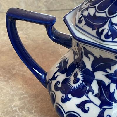 Nice Blue and White Vintage Teapot