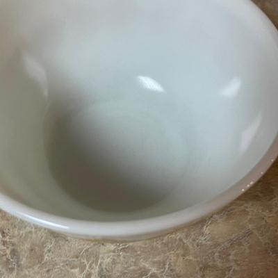 Two Vintage Pyrex Bowls