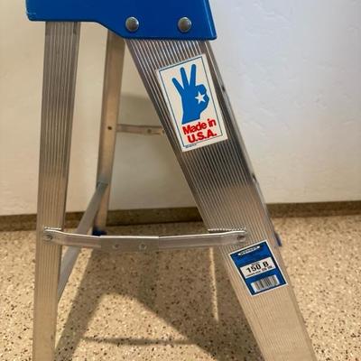 Lot 754 step stool