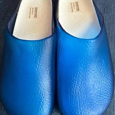 Lot 761 gardening shoes