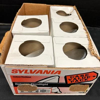 Lot 776 light bulbs