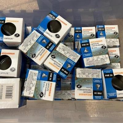 Lot 779 lightbulbs