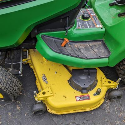 Like New John Deere X590
