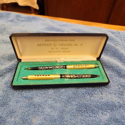 Chanel #5 scented pen set