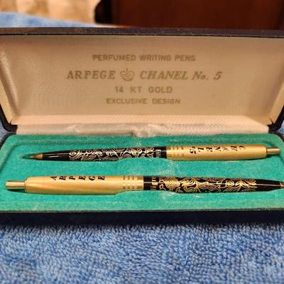 Chanel #5 scented pen set
