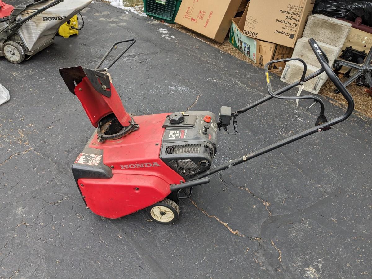 Honda 4 Stroke HS 621 Snow Blower