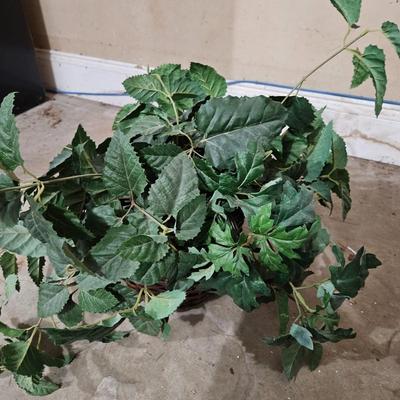 10 Faux Ivy Plants (LR-DW)