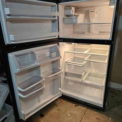 Kenmore Refrigerator/Freezer (G-DW)