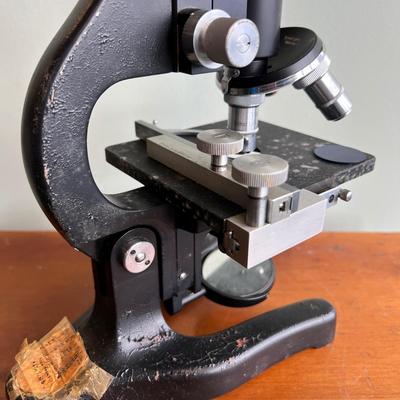 c. 1947 Ernst Leitz Wetzler Microscope in Original Box