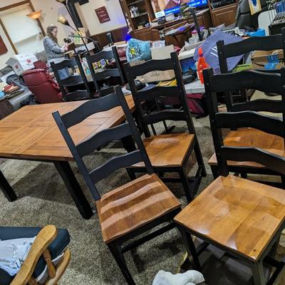 Pottery Barn Kitchen/Dining Table and 6 Chairs, 1 leaf