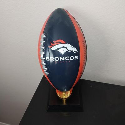 CERAMIC SUPERBOWL 50 BRONCOS LINEUP FOOTBALL WITH STAND