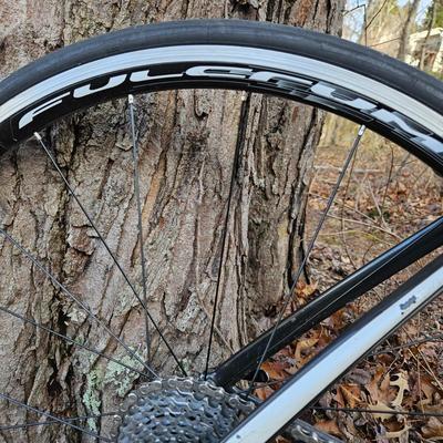 Trek Madone 5.2 Carbon Fiber Road Bike (G-DW)