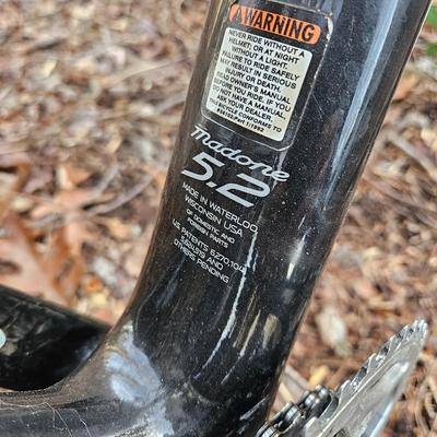 Trek Madone 5.2 Carbon Fiber Road Bike (G-DW)