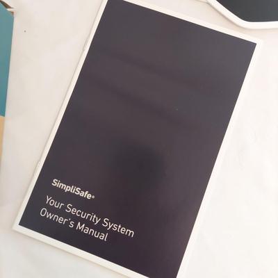 SimpliSafe Security System 3rd Generation (LR-BBL)