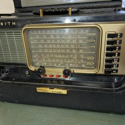 Vintage Zenith Trans Oceanic Wave-Magnet Multi Band Shortwave Radio