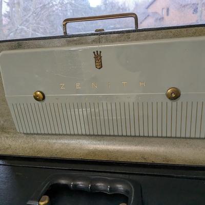 Zenith H500 Trans-Oceanic Wave Magnet Radio Circa 1951-53