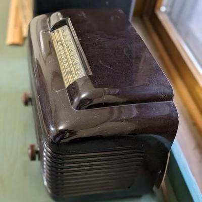 Rare Vintage Crosley Radio 56TGO (M12)