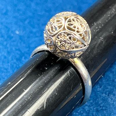 FILIGREE BALL SILVERTONE RING