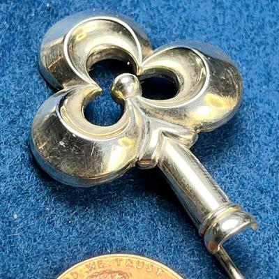 SILVER CELTIC TREFOIL MOTIF STICK PIN