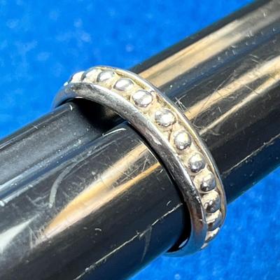 STERLING DOTTED BAND RING 