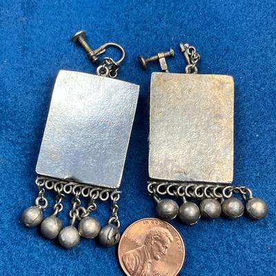 EXOTIC DANGLY FERTILITY? MOTIF EARRINGS