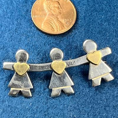 STERLING HOLDING HANDS FIGURES WITH HEARTS PIN
