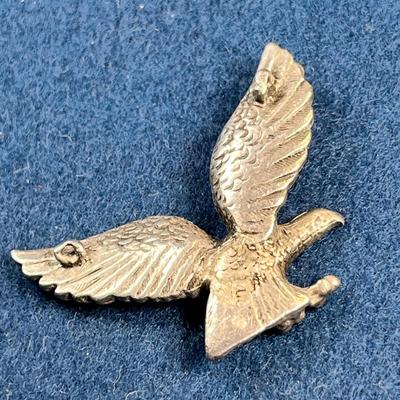 SILVER EAGLE PENDANT WITH 2 HOOKS FOR HANGING-  FOR MEDAL?