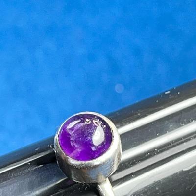 SIMPLE STERLING RING WITH INSET AMETHYST