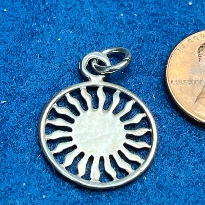 SILVER OPENWORK SUN MOTIF PENDANT
