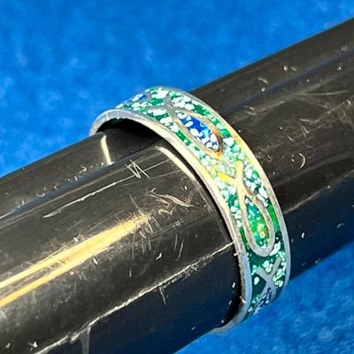 STERLING FISH SYMBOL BAND RING WITH INSET TURQUOISE BITS