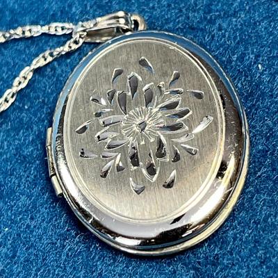 STERLING INCISED FLORAL MOTIF LOCKET PENDANT NECKLACE