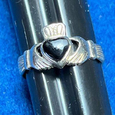 STERLING CLADDAGH RING WITH INSET BLACK STONE
