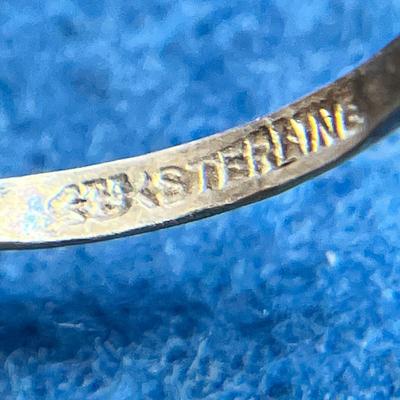 VINTAGE STERLING RING WITH LARGE CLEAR STONE AND SIDE RHINESTONES