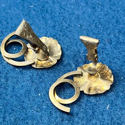 VINTAGE FLORAL STYLE CLIP-ON EARRINGS, POSSIBLY GOLD FILLED